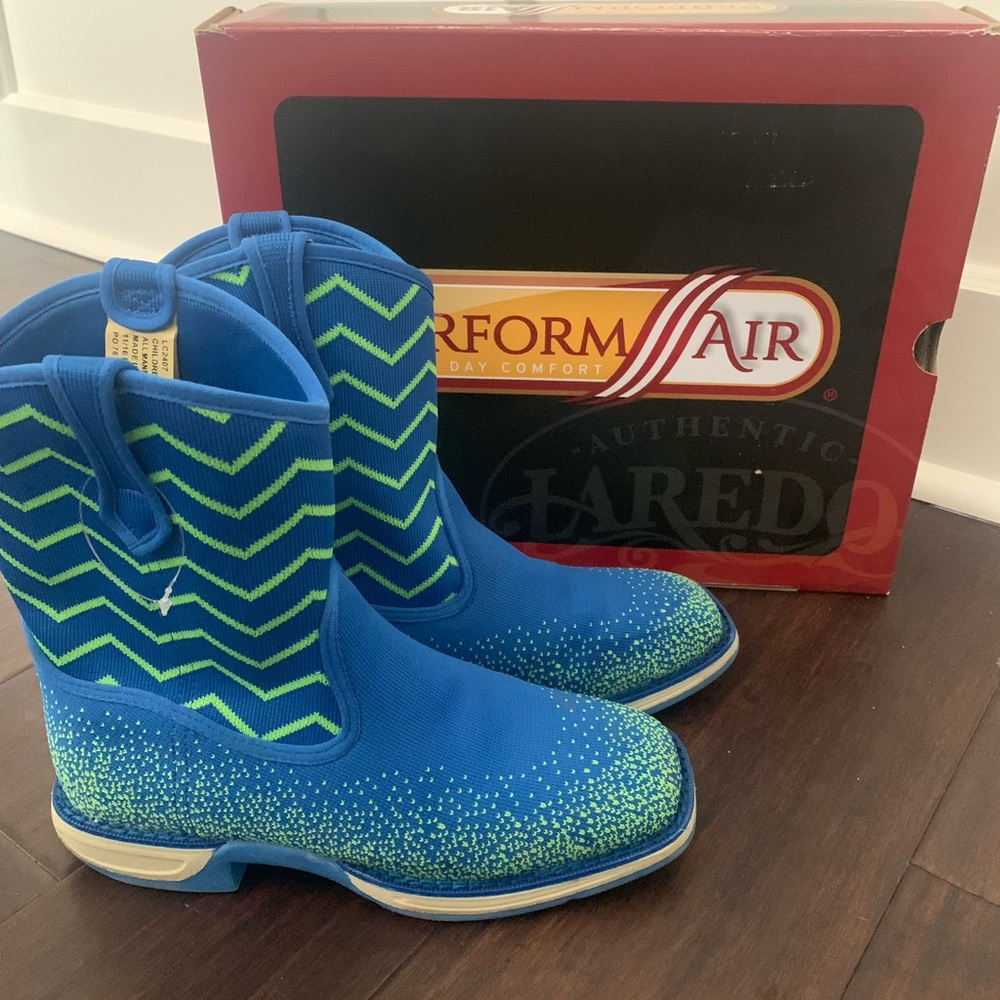 Laredo PerformAir size 4 washable boots